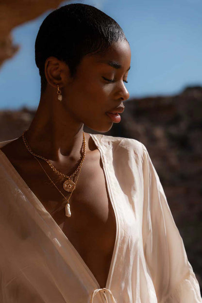  Analyzing image      ALESSIA-FRESHWATER-PEARL-NECKLACE-LONG