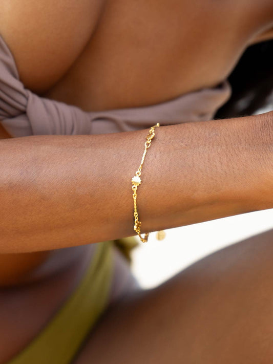 helios-sun-bracelet-wrist