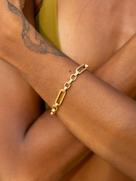 quinn-figaro-bracelet-wrist