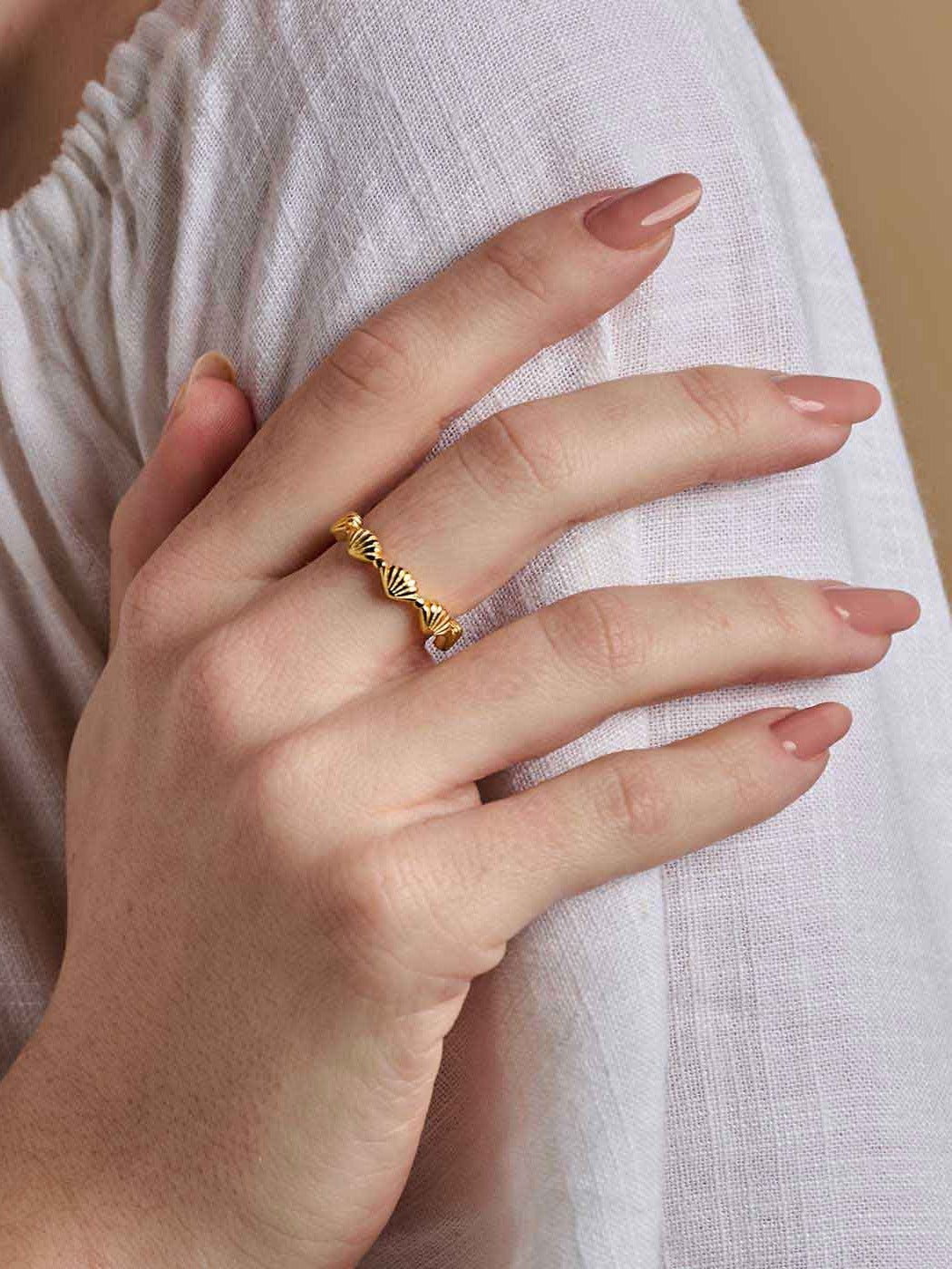 shell ring gold