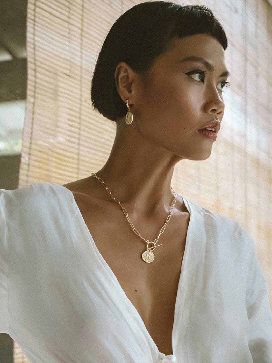 celestial-gold-pendant-chain-toggle-layered