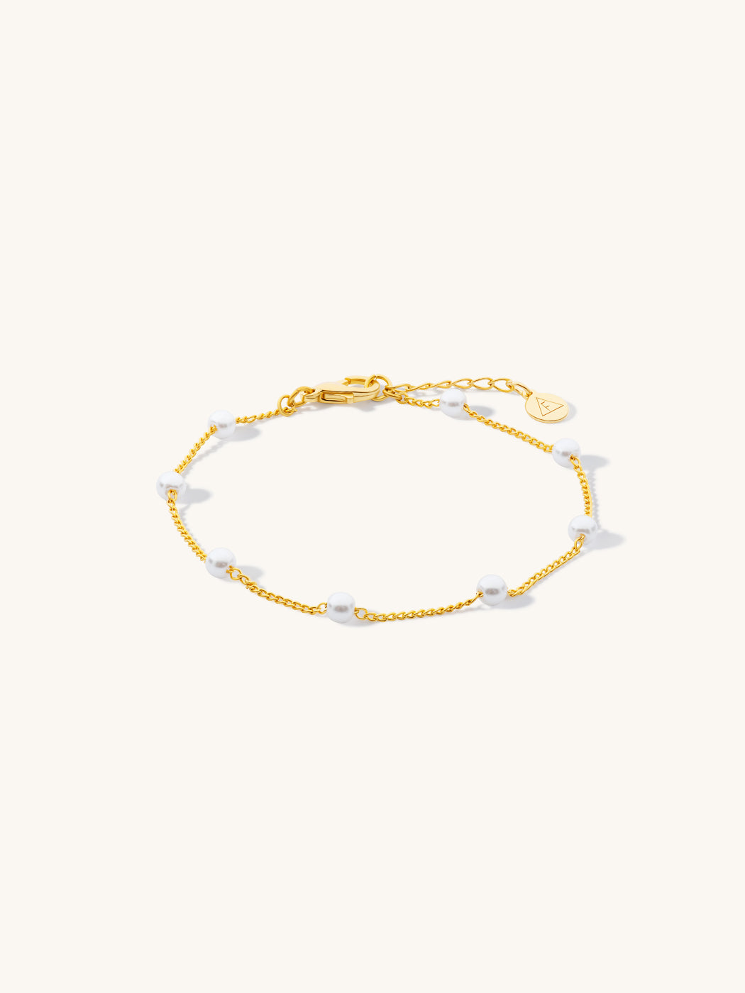 gaia-pearl-chain-delicate-bracelet