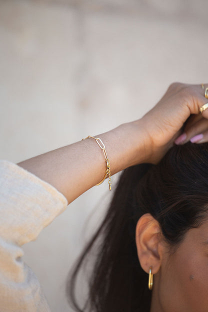 paperclip-layered-gold-bracelet-chain