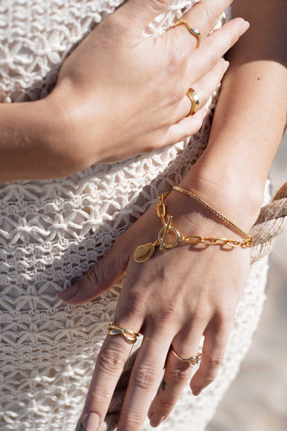 BOX-CHAIN-LAYERING-BRACELET-SET