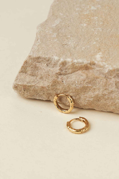 MAUI-GOLD-HAMMERED-ROUND-HOOPS